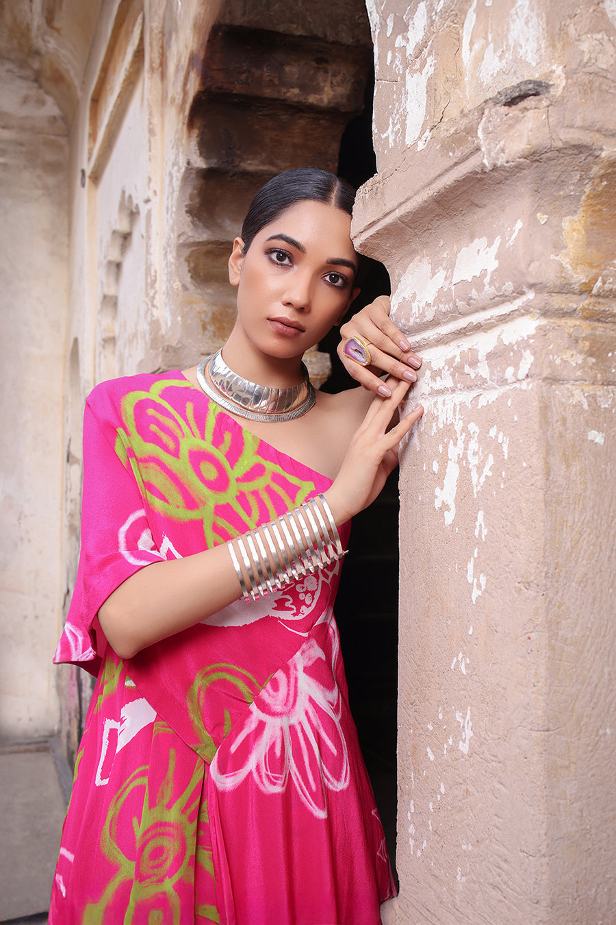 The Evolution of Indian Tribal Art into Contemporary Prints: Stola’s Pachedi Palette